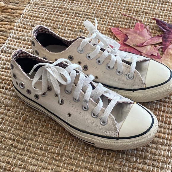Converse Off-White Canvas Chuck Taylor Big Eyelet Sneakers sz 7 women’s - Picture 9 of 9